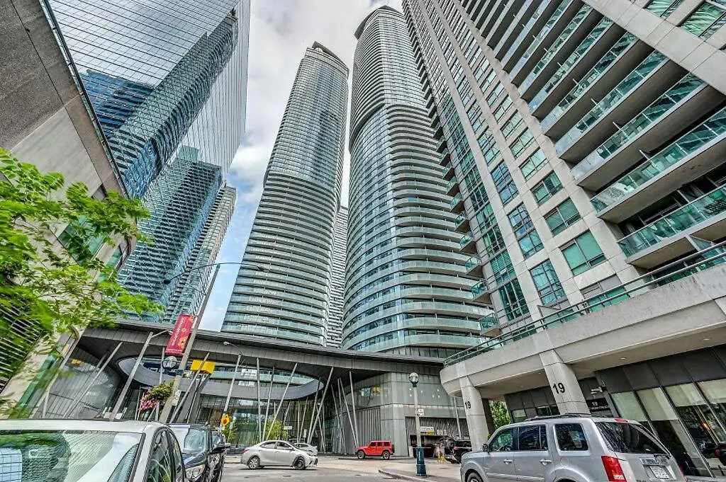 New Milliondollarview49Thfloor Cn Tower Lake Toronto Apartment